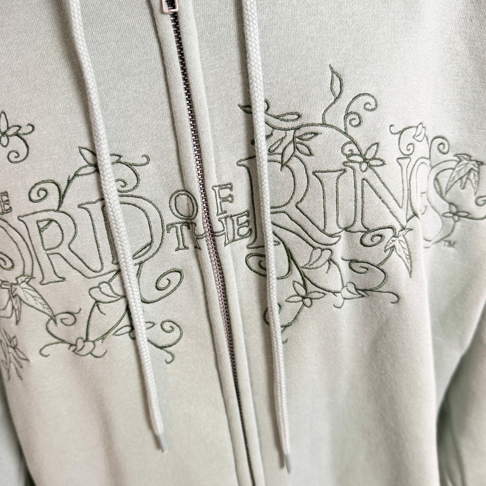 Lord of the Rings BoxLunch Sage Green Embroidered Tonal Icons Sweater Mens Large - Picture 4 of 10